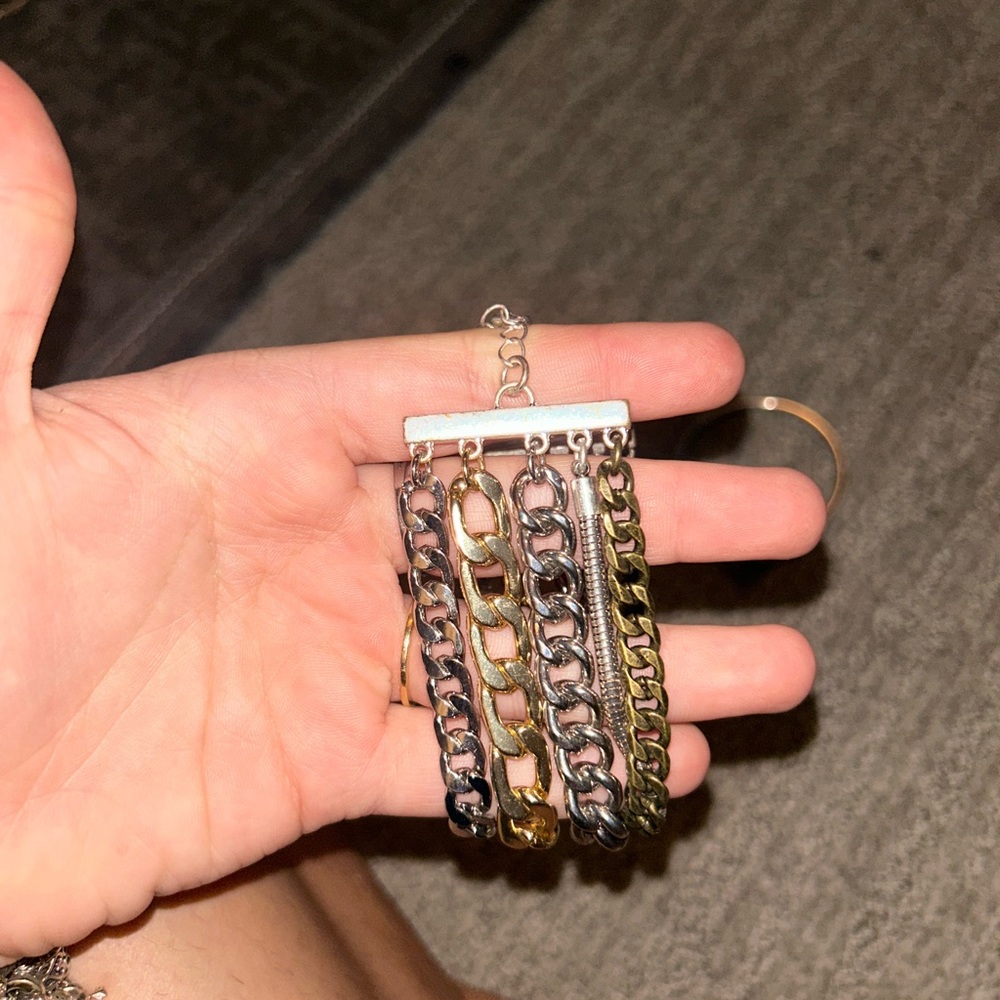 Assorted Jewelry Collection - Picture 9 of 16